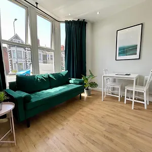 1 Bed 2 Person Centre Cardiff