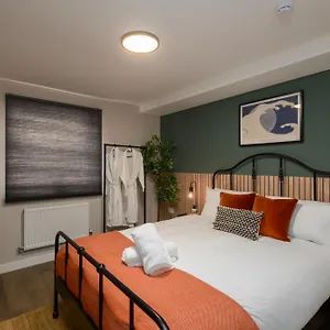 Benjamin By Koya Homes - 3 Double Bedroom Apartment, Centre, Free Parking Cardiff